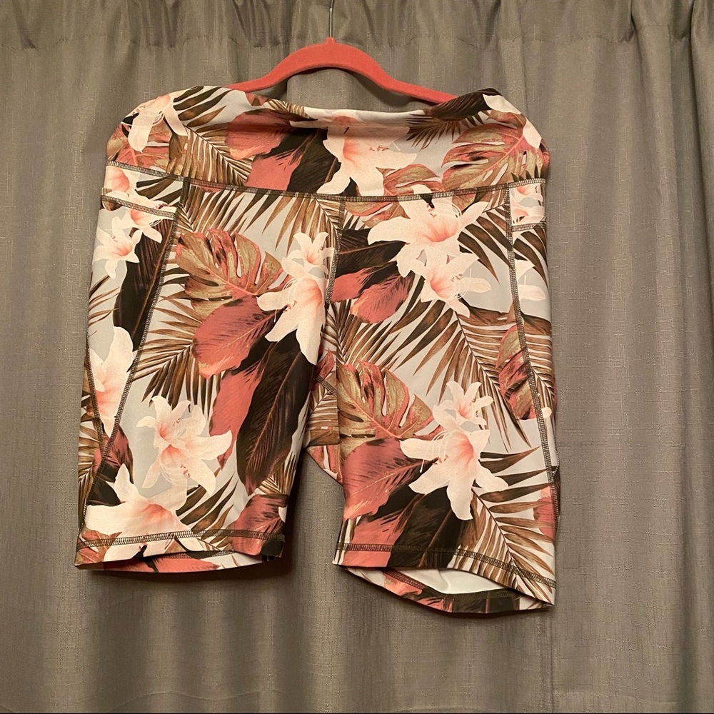 Old Navy Active Bike Shorts Floral Print Size Extra Large